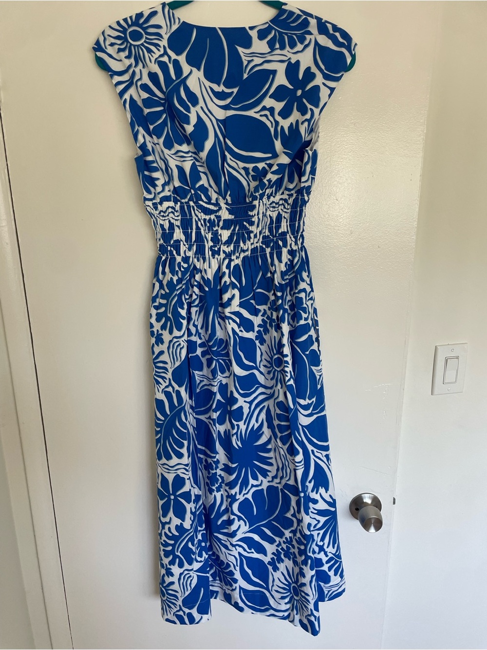 Rails Roxanne Blue & White Floral Midi Dress - NWT - Picture 5 of 5